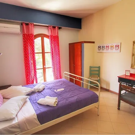 Aparthotel The Banana 2*