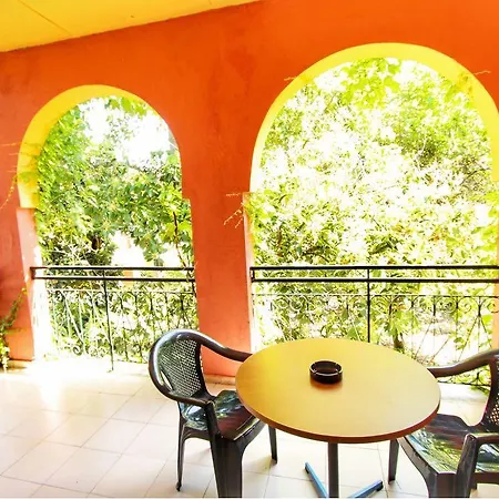The Banana Aparthotel 2*